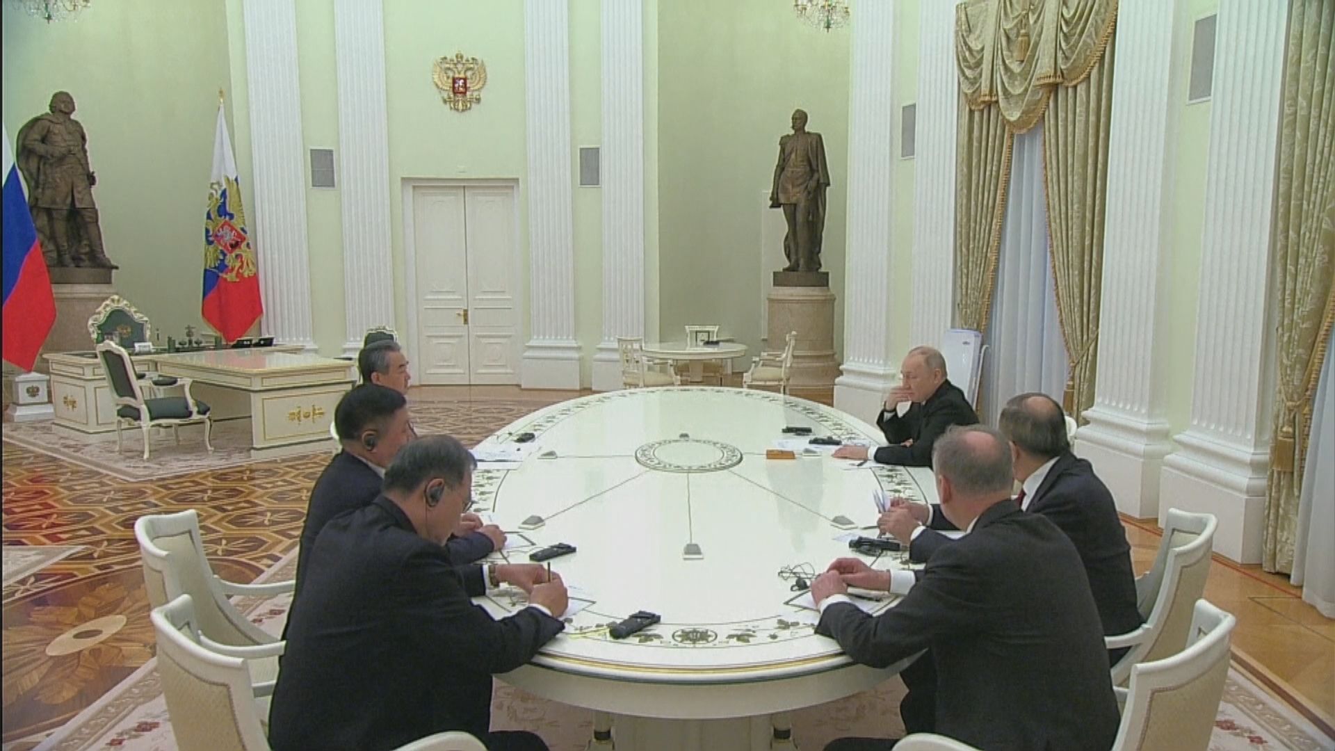 普京接見王毅指期待習近平訪俄