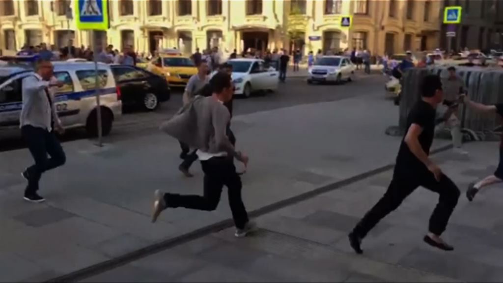 莫斯科的士衝上行人路撞傷八人