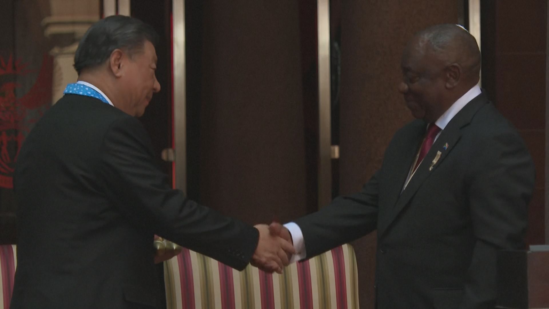 習近平與拉馬福薩會談 強調堅定不移推動關係發展