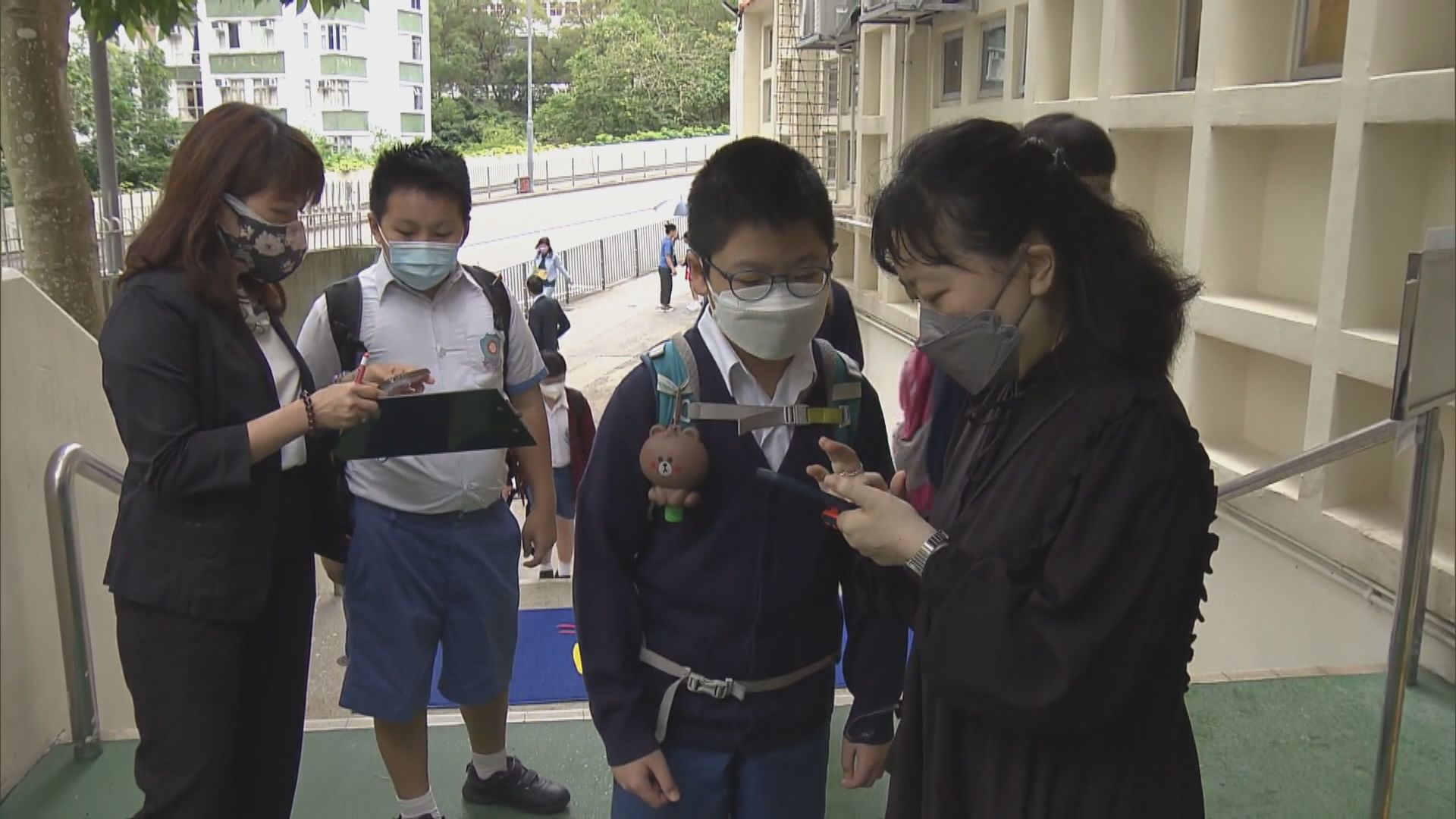 小學復課　學生回校前必須先做快速測試