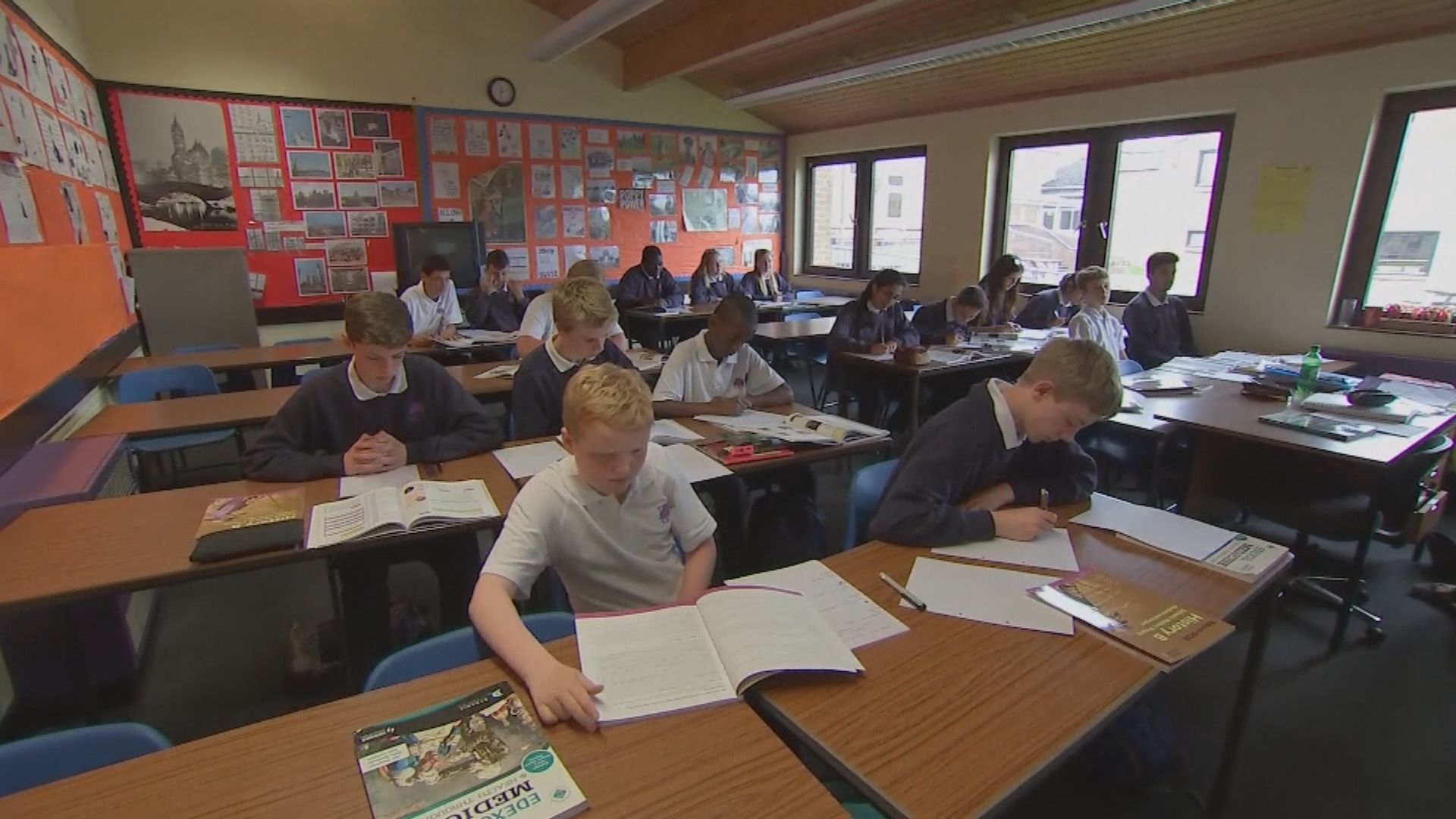 留或離開英國　留學生面對艱難抉擇