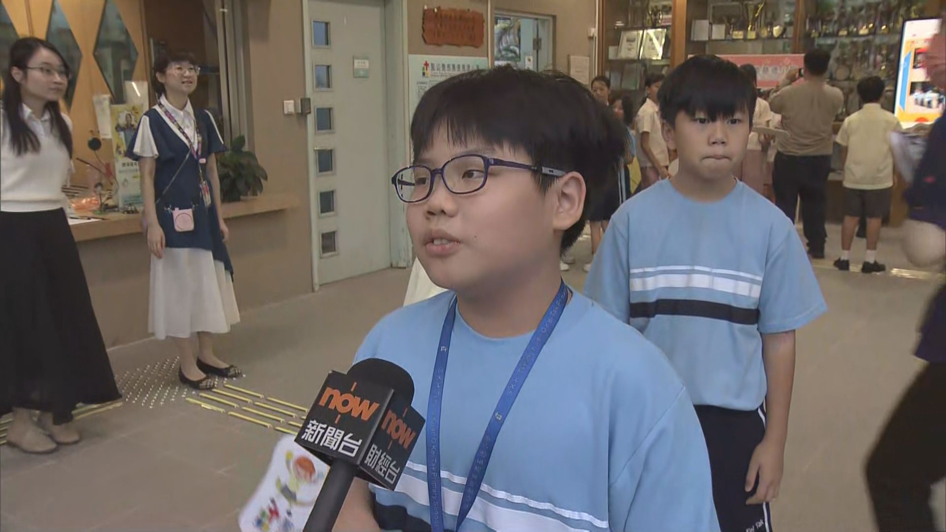 新學年開學日　有學生對學校獲派0班將合併感到不捨