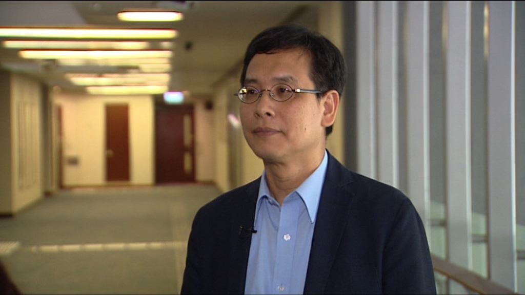 葉建源：教育局應檢討影子學生是否與縮班有關