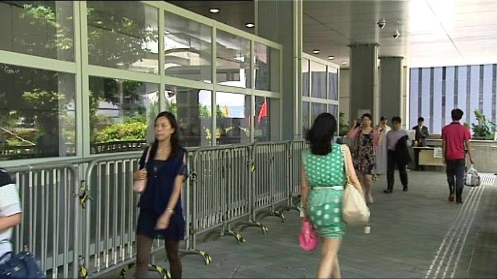 高層及首長級公務員加薪4.06%