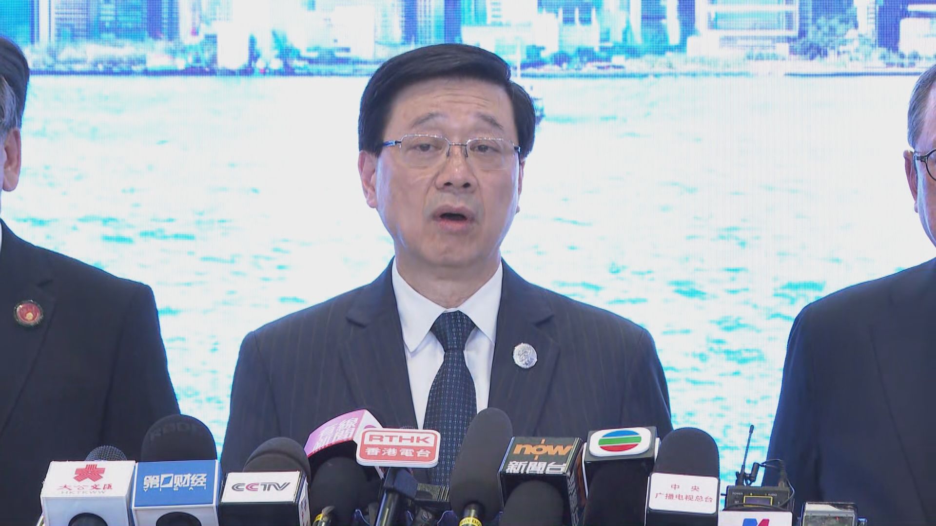 李家超總結進博會行程 稱滬港合作空間越來越廣闊