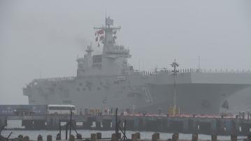解放軍海南艦及長沙艦編隊抵港展開五日訪問