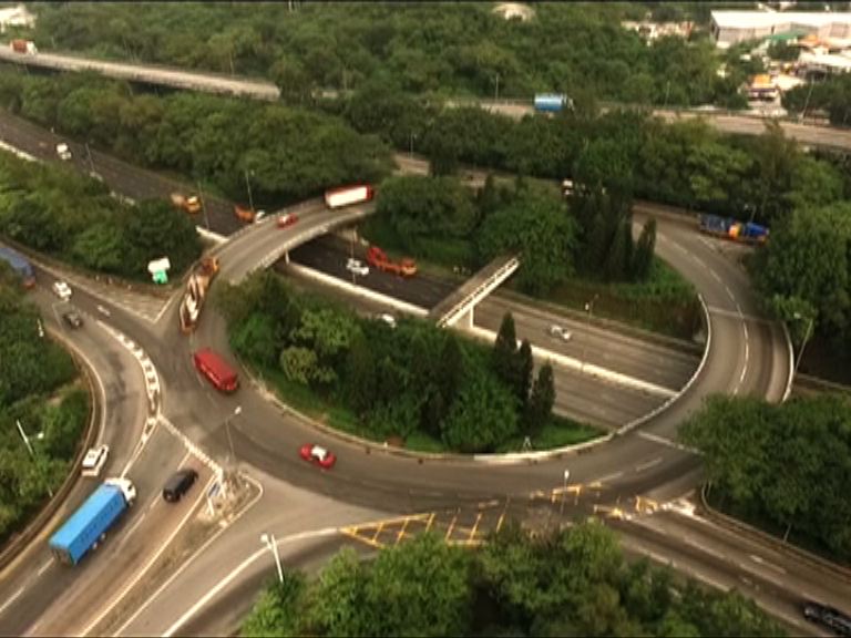 邊境購物城車流量遠超政府評估