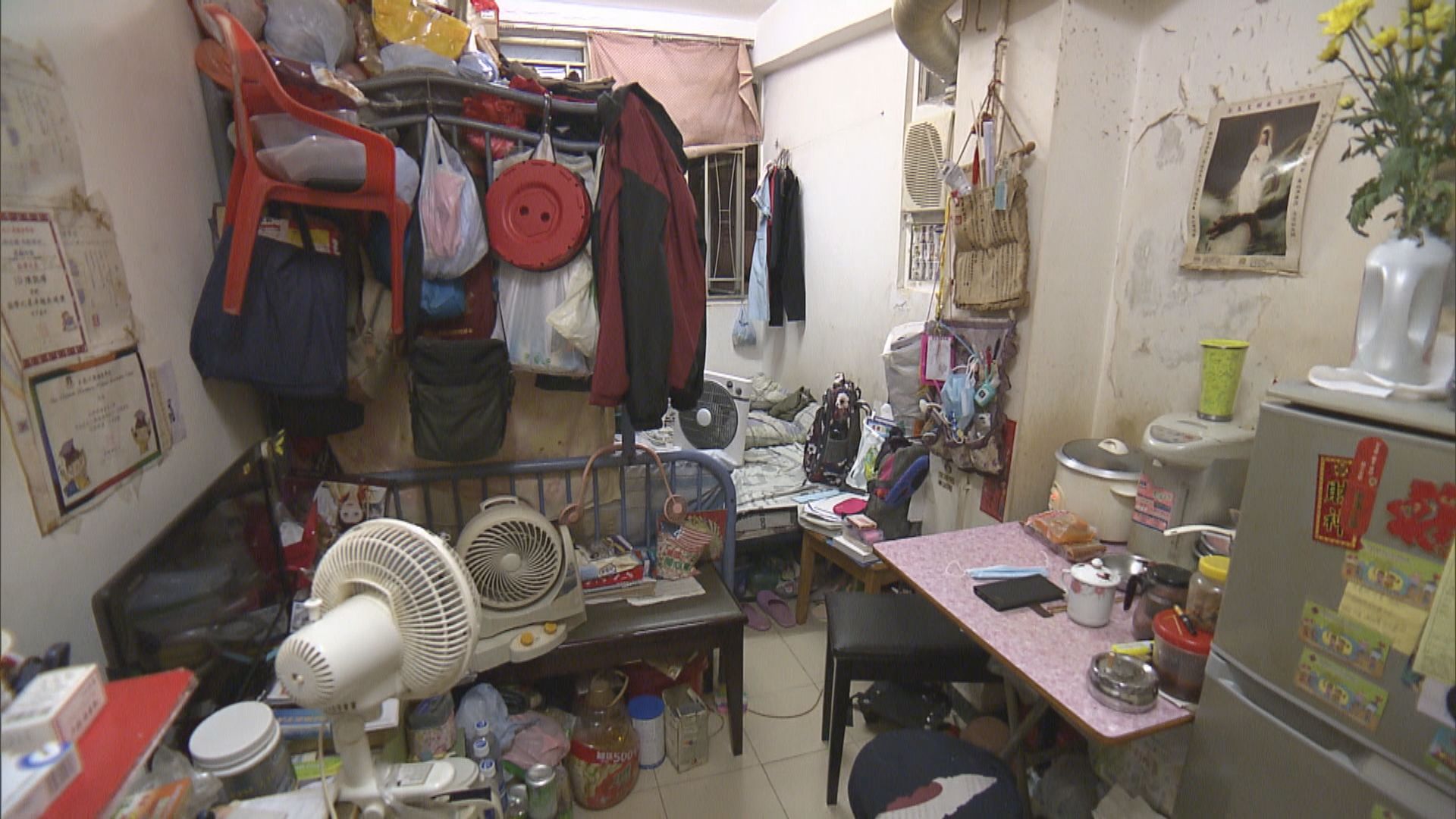 政府修訂簡樸房規管建議　登記期定為12個月寬限期延至36個月