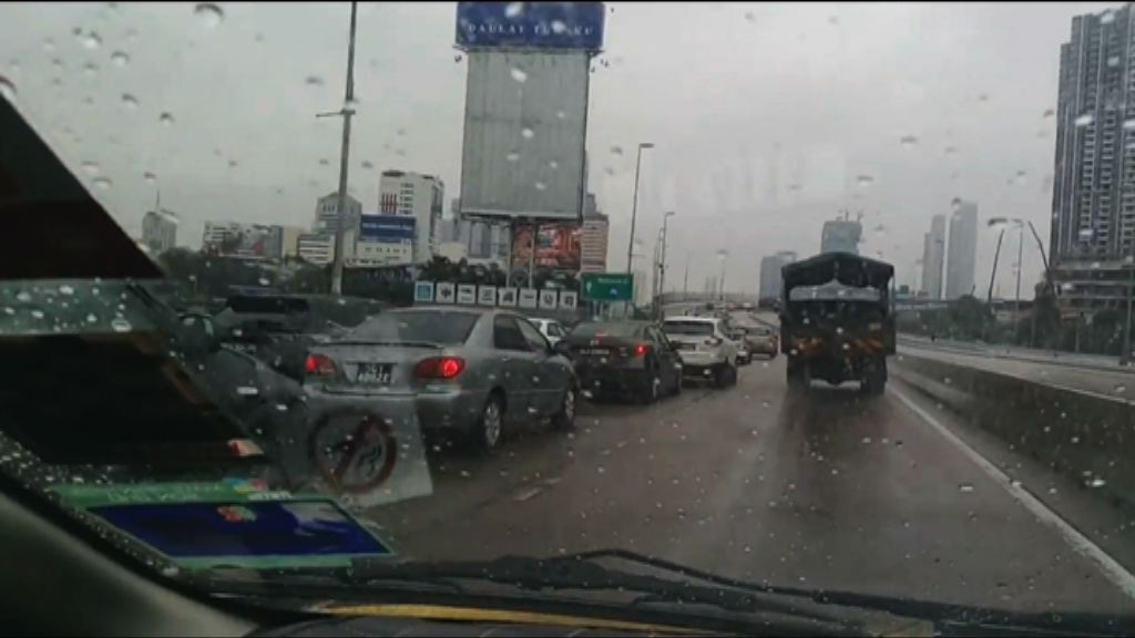 新加坡明年初禁止汽車增長