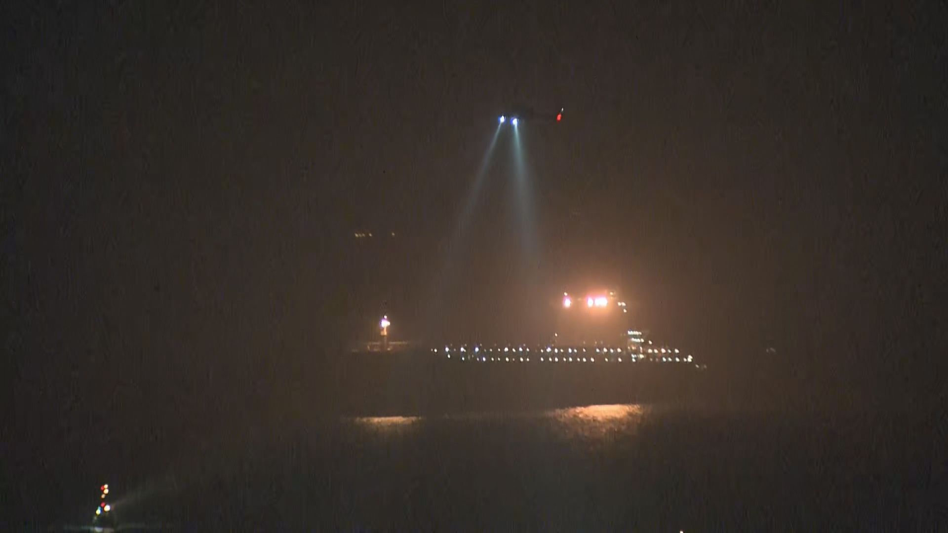 漁船青衣對出入水傾側　四人獲救一人失蹤