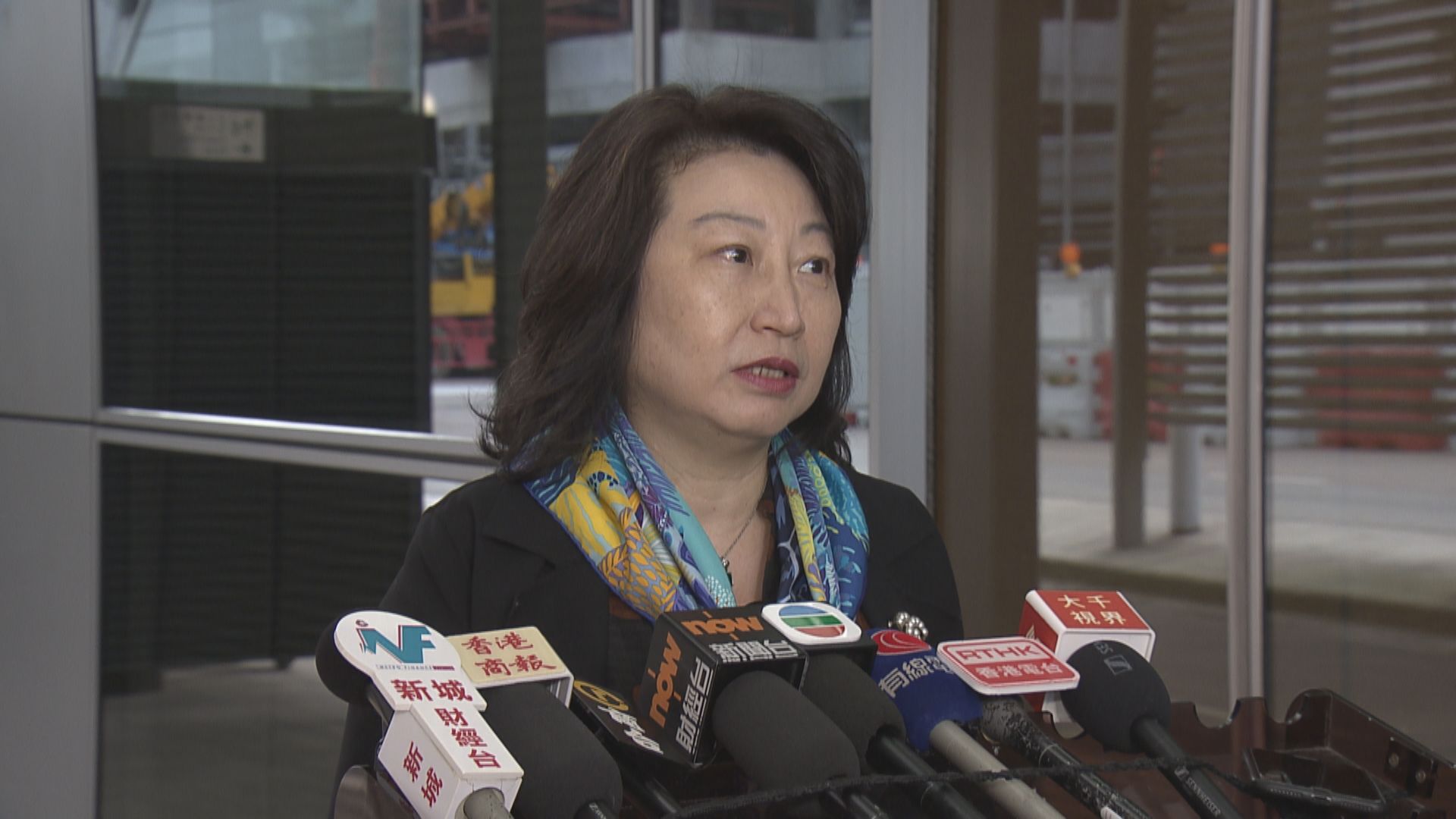 鄭若驊：年齡非檢控決定唯一因素　不能隨意撤控