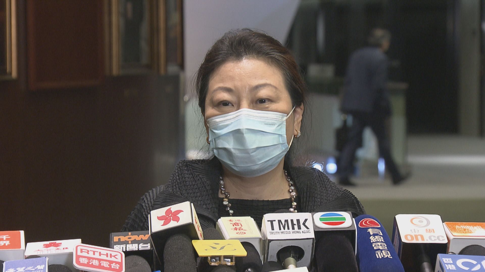 鄭若驊：可評論法庭裁決　但不應涉人身攻擊