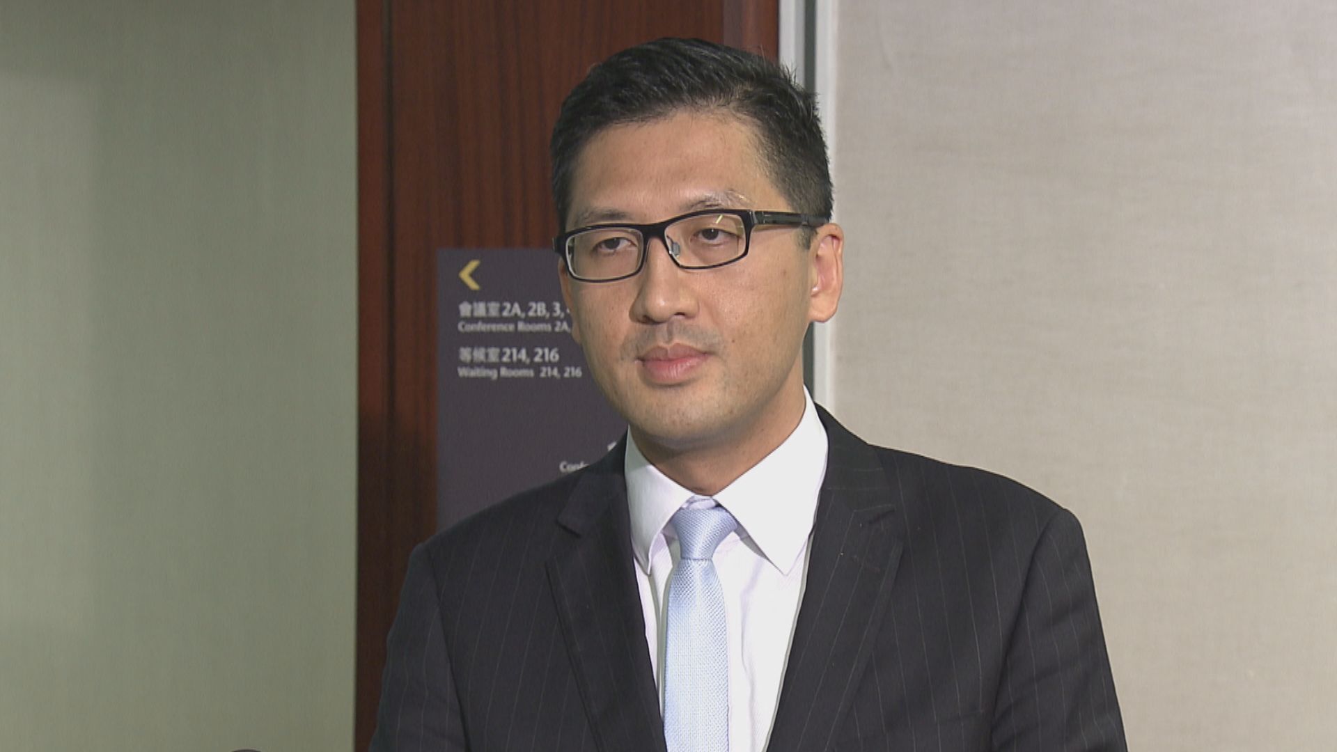 林卓廷斥鄭若驊無尋求獨立法律意見說法搬龍門