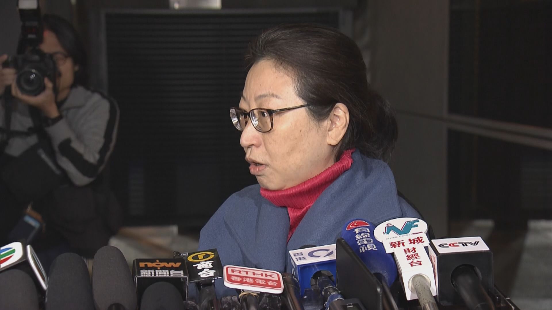 鄭若驊感謝中央和駐英大使的安排和關心