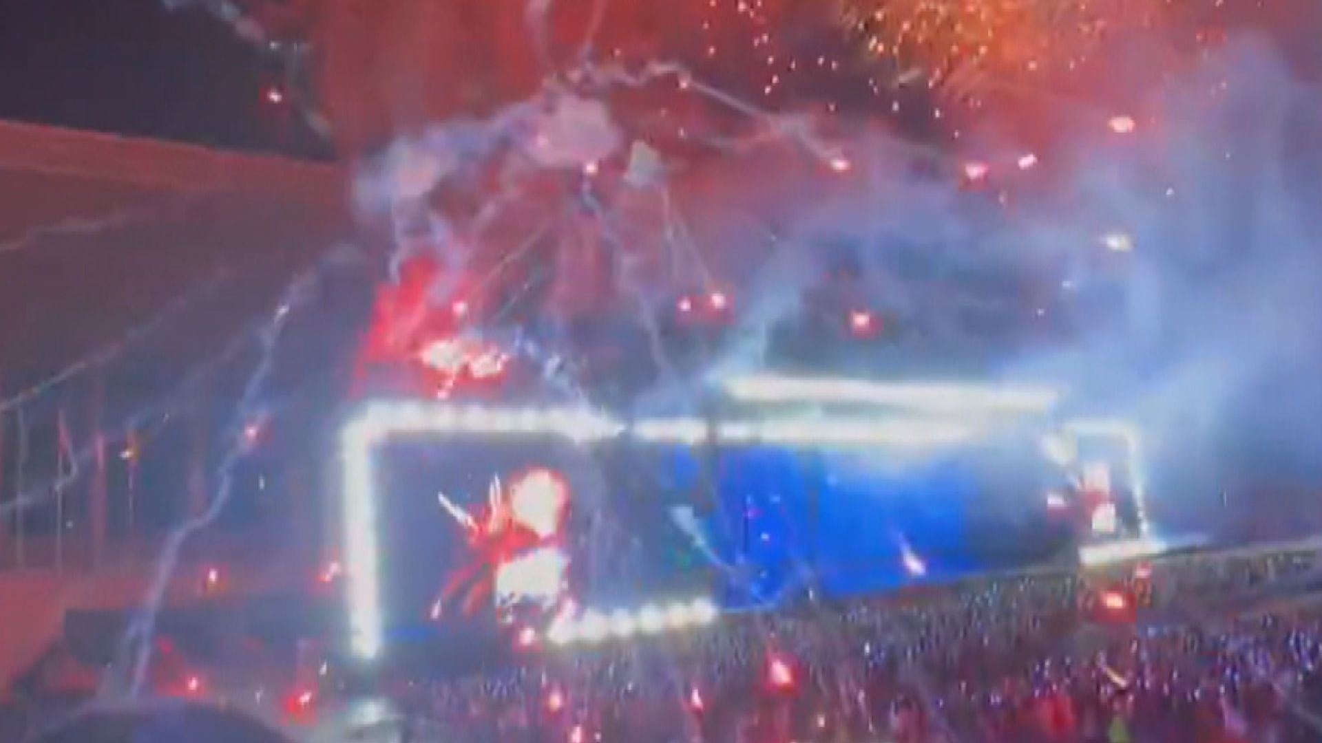 南韓男子團體SEVENTEEN演唱會發生意外　兩名觀眾因煙火效果受傷