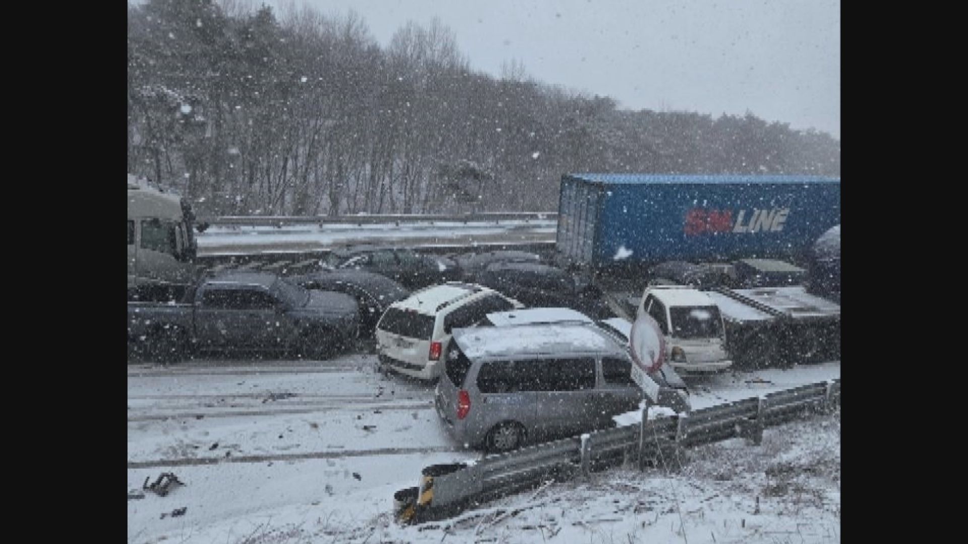 南韓大雪下全羅北道30多車相撞　十多人受傷
