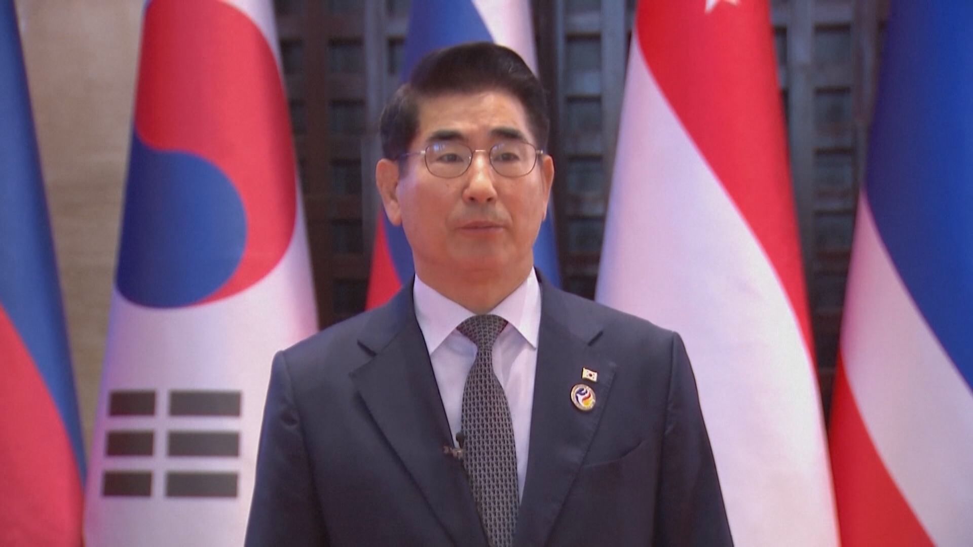 南韓檢察官以涉嫌內亂拘捕前防長金龍顯