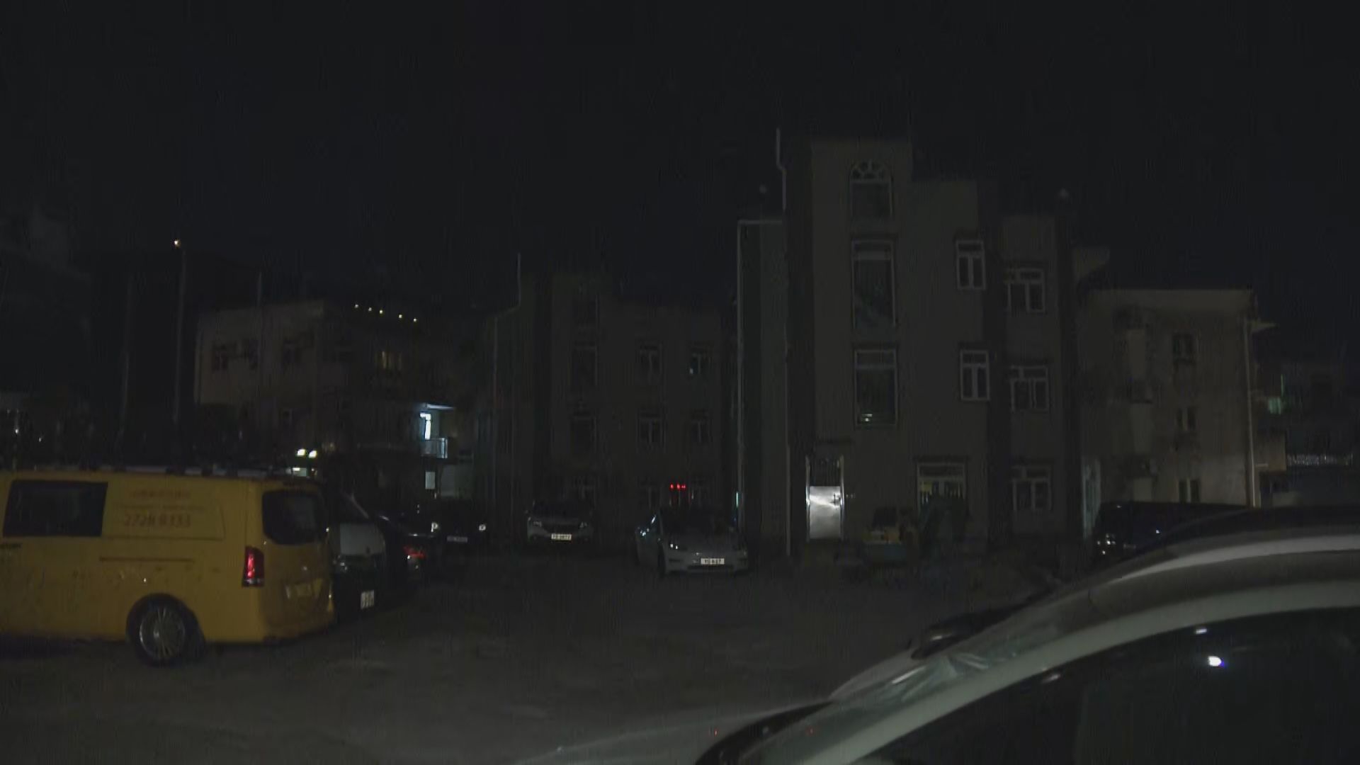 西貢沙角尾村一帶一度停電　中電派員搶修