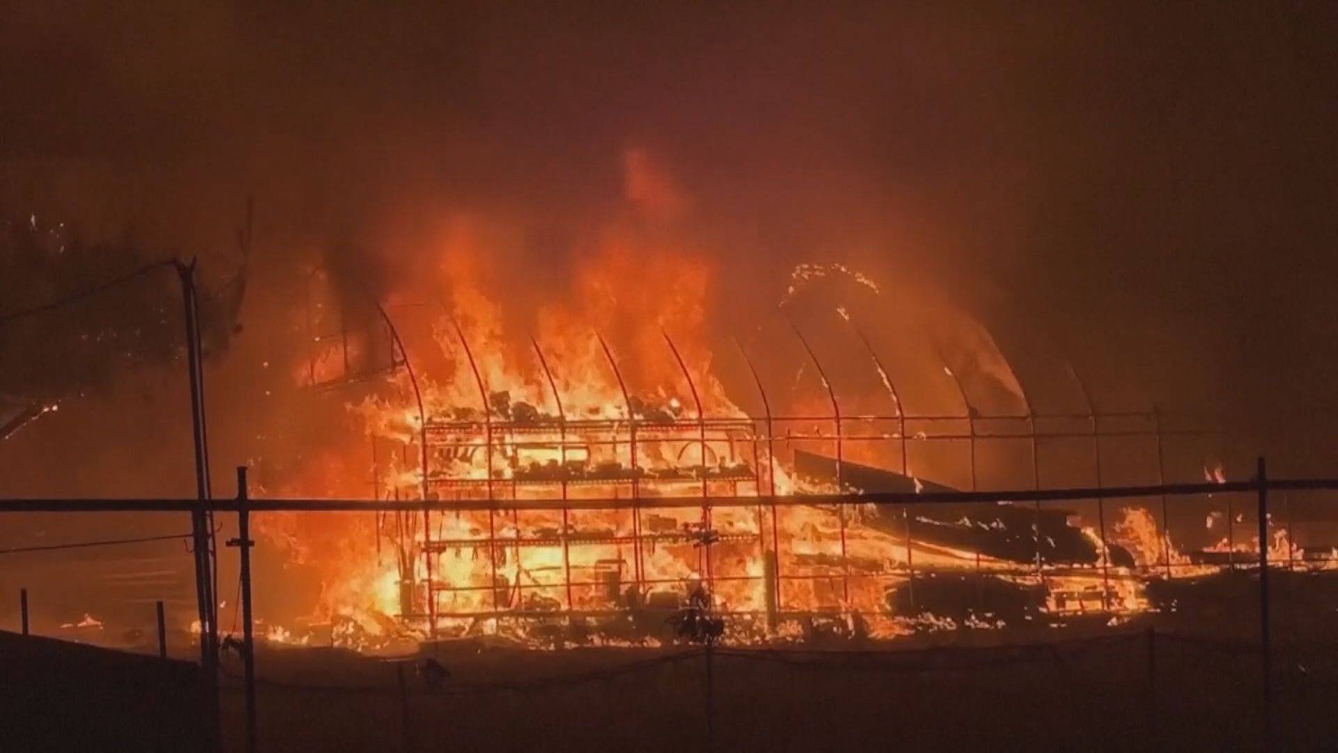 南韓山火快速蔓延增至24死　有直升機在救火期間墜毀　當局一度停用直升機救火