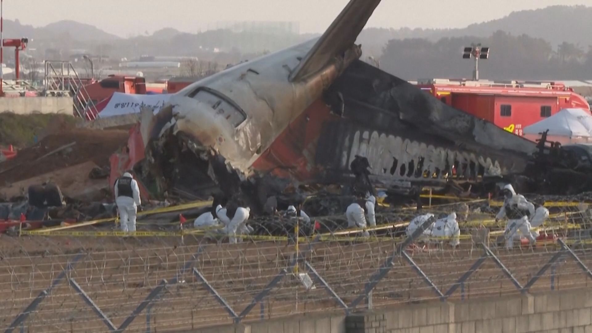 美專家抵南韓務安機場參與空難調查　當局接近確認全部死難者身份