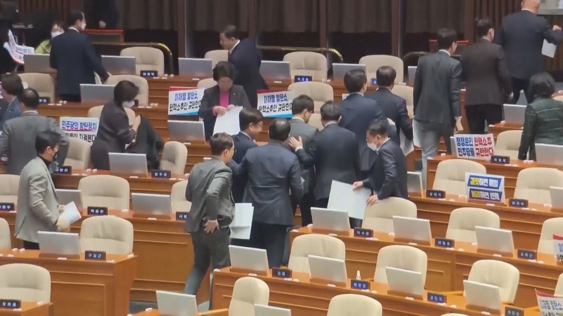 南韓國會通過彈劾行政安全部長李祥敏