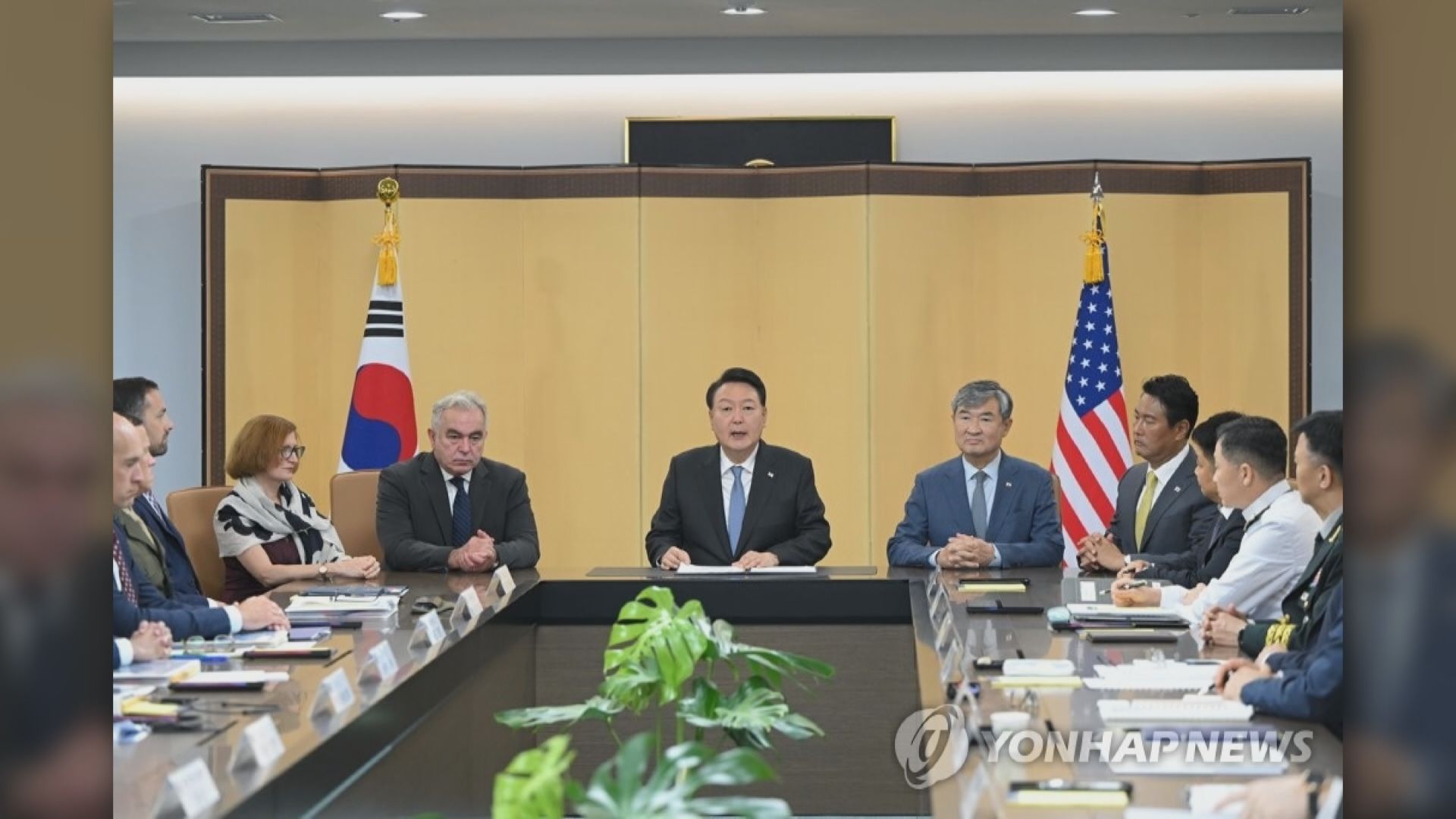 美國戰略核潛艇42年來首次停靠南韓