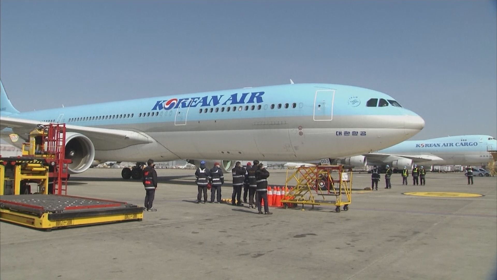 大韓航空派包機赴美接被拘南韓人回國　被拘工人包括中國人日本人