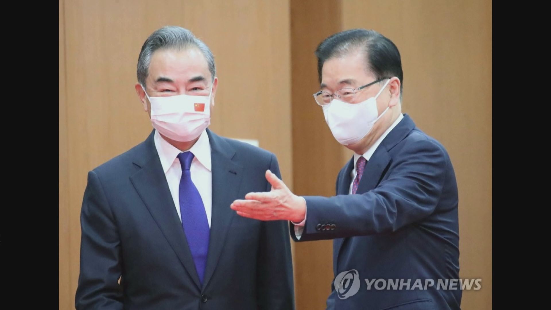 王毅晤鄭義溶　強調發展中韓關係的重要性