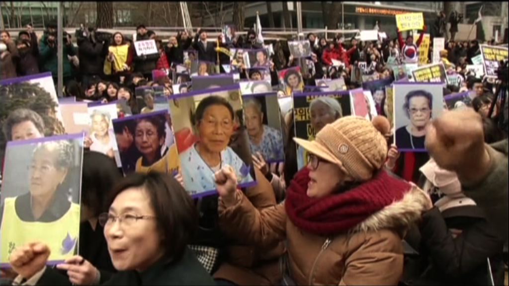 日韓元首通電話　安倍促履行慰安婦協議