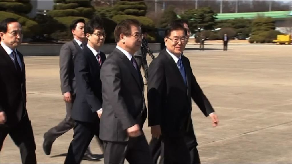 南韓特使團抵達平壤　金正恩首見南韓官員