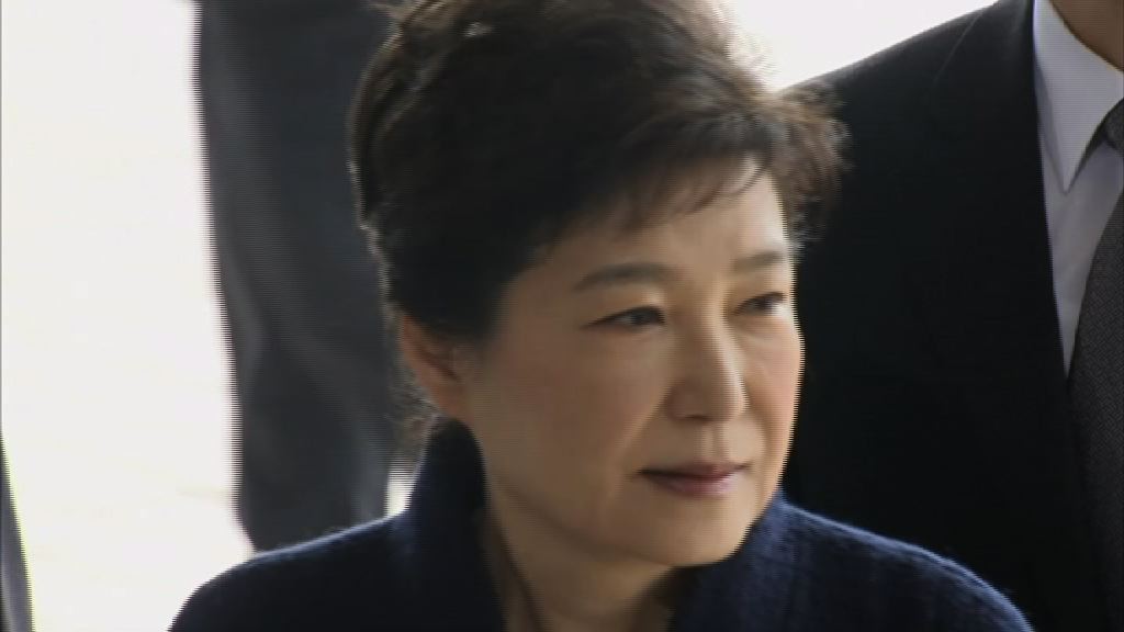 朴槿惠於拘留所再被盤問否認控罪