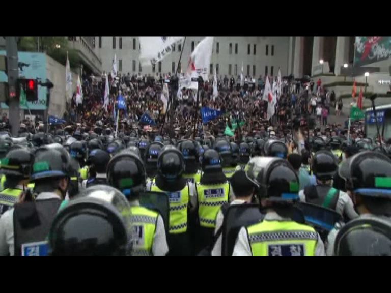 南韓工會示威抗議勞工政策改革