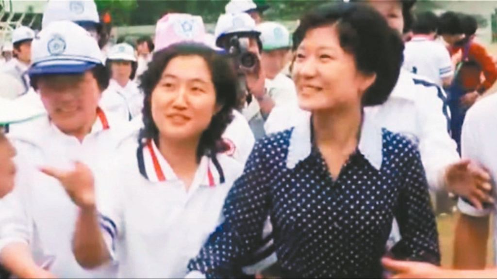 報道稱南韓「八神女」干政