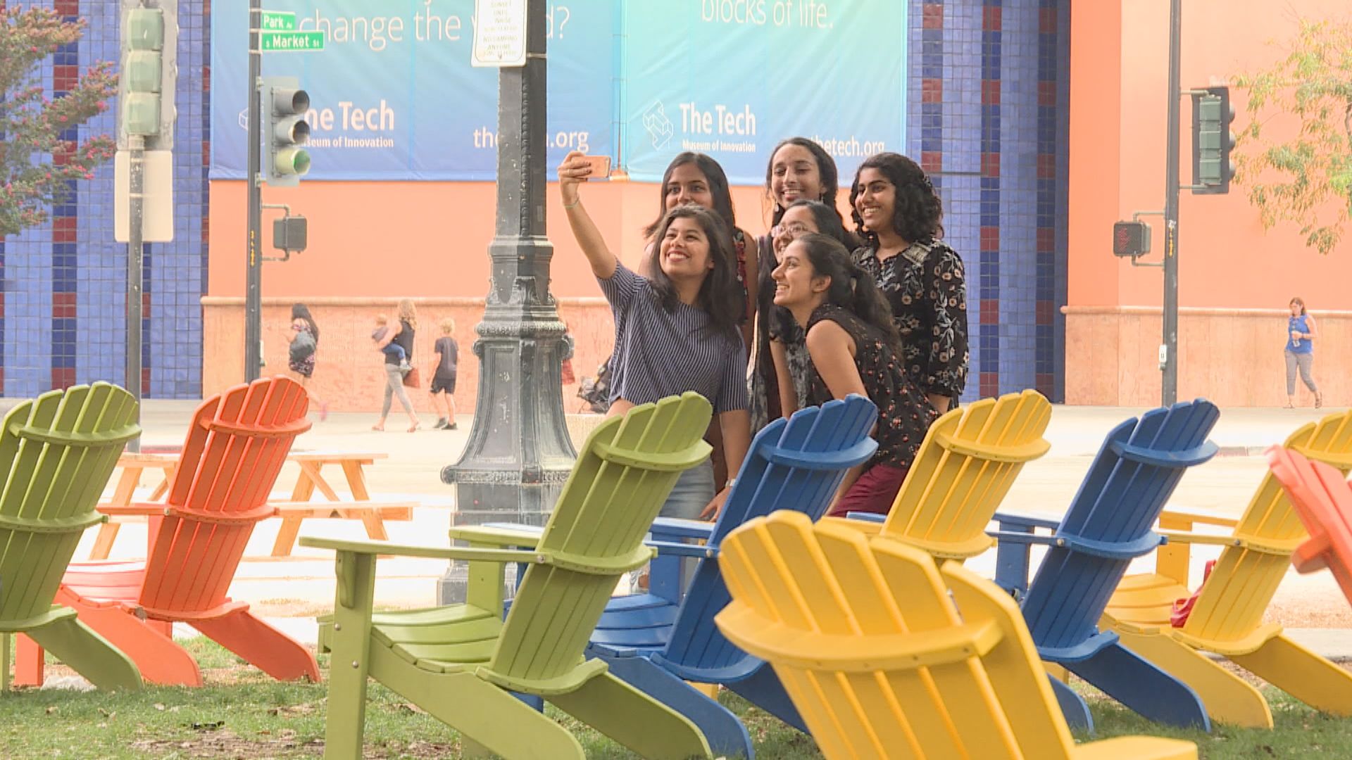 IDC：疫情或致今年全球智能手機出貨量跌一成二