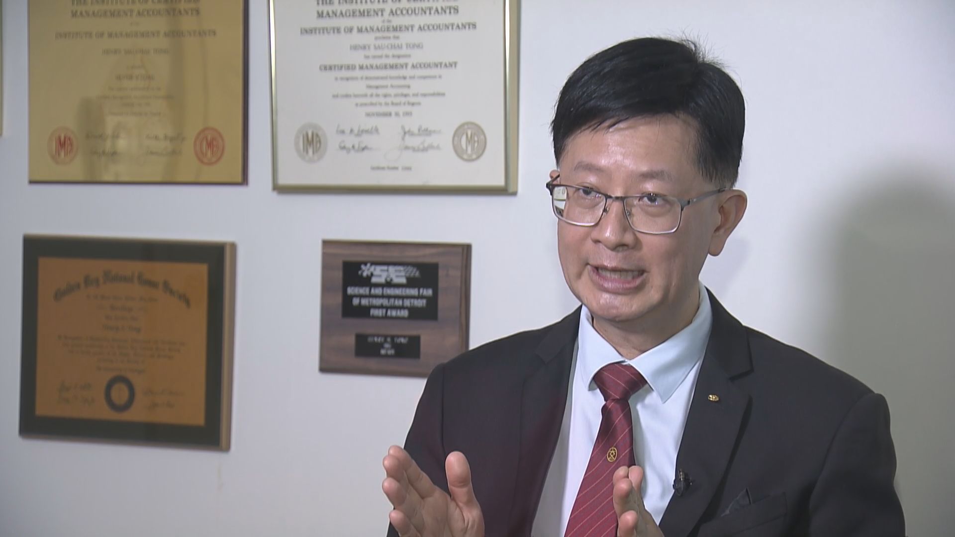 控煙十招｜電子煙煙民指新罰則太重　湯修齊倡旺角銅鑼灣增劃室外禁煙區