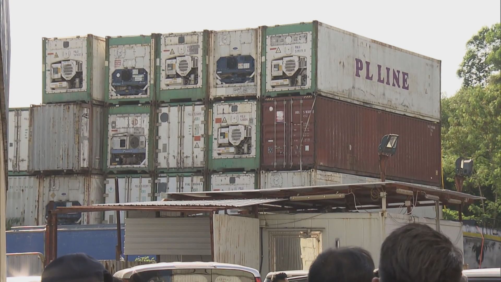 警方食環龍鼓灘貨櫃場檢千七公噸疑走私凍肉　拘一漢