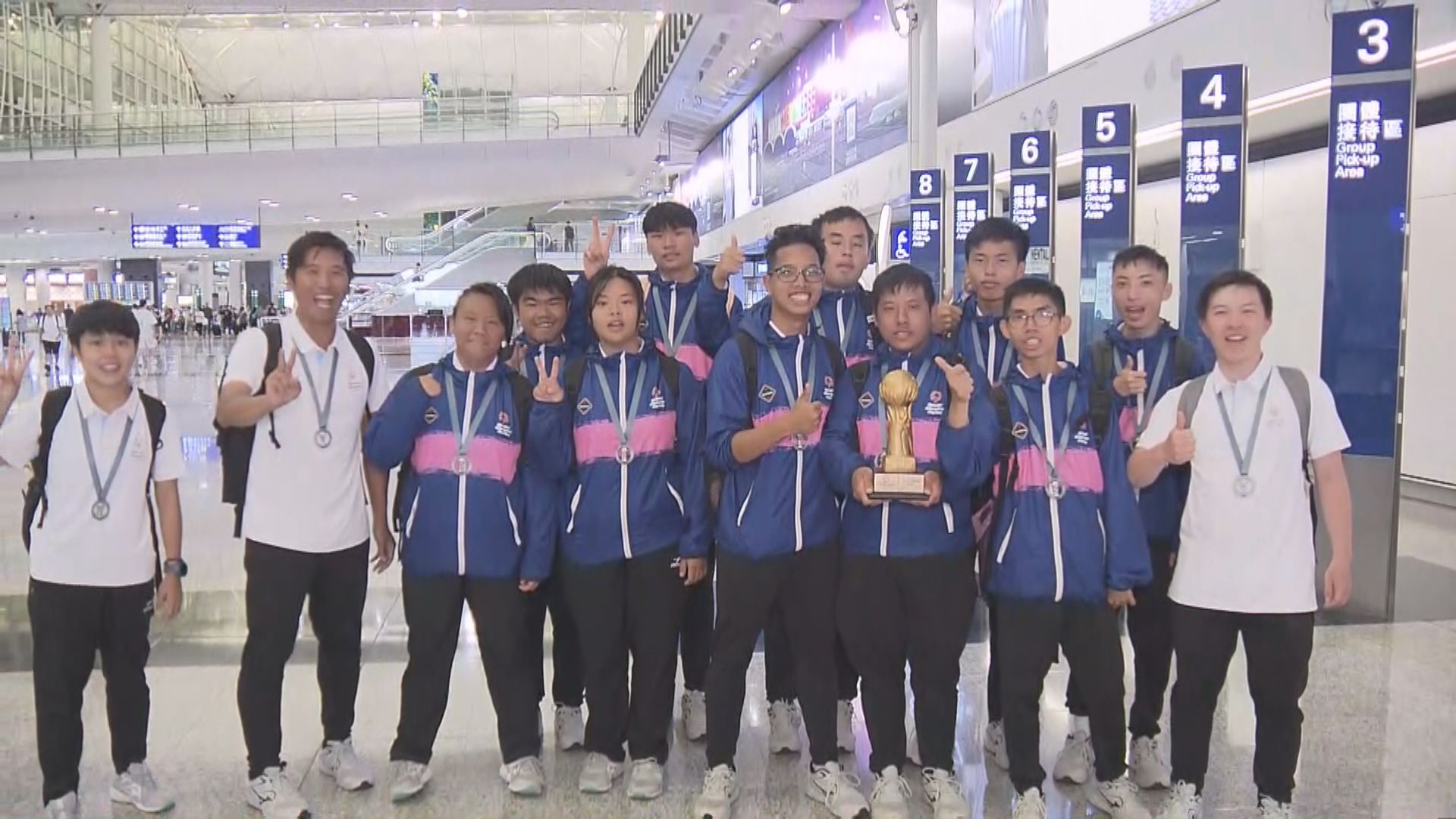 港特奧足球隊於哥德盃奪銀後返港