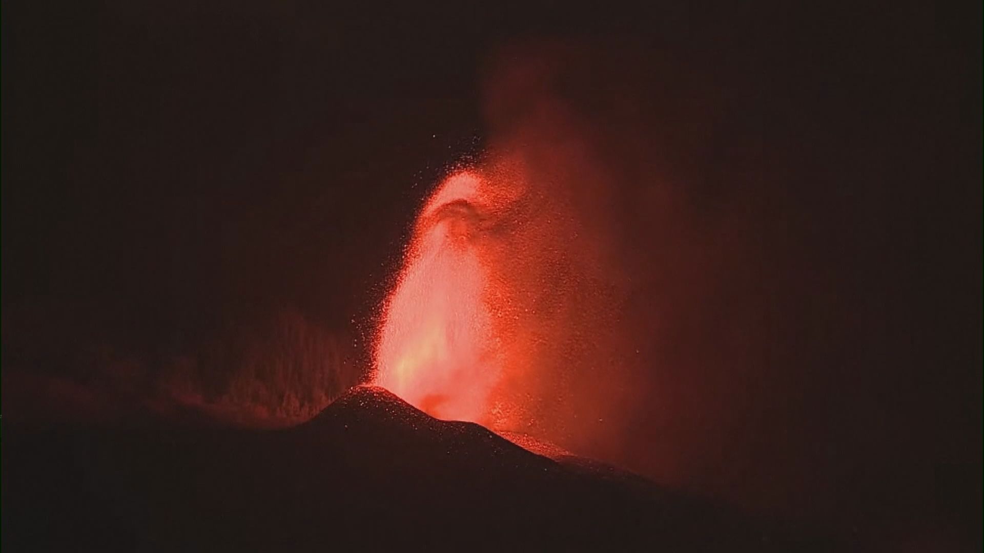 西班牙拉帕爾馬島火山爆發　逾百房屋損毀