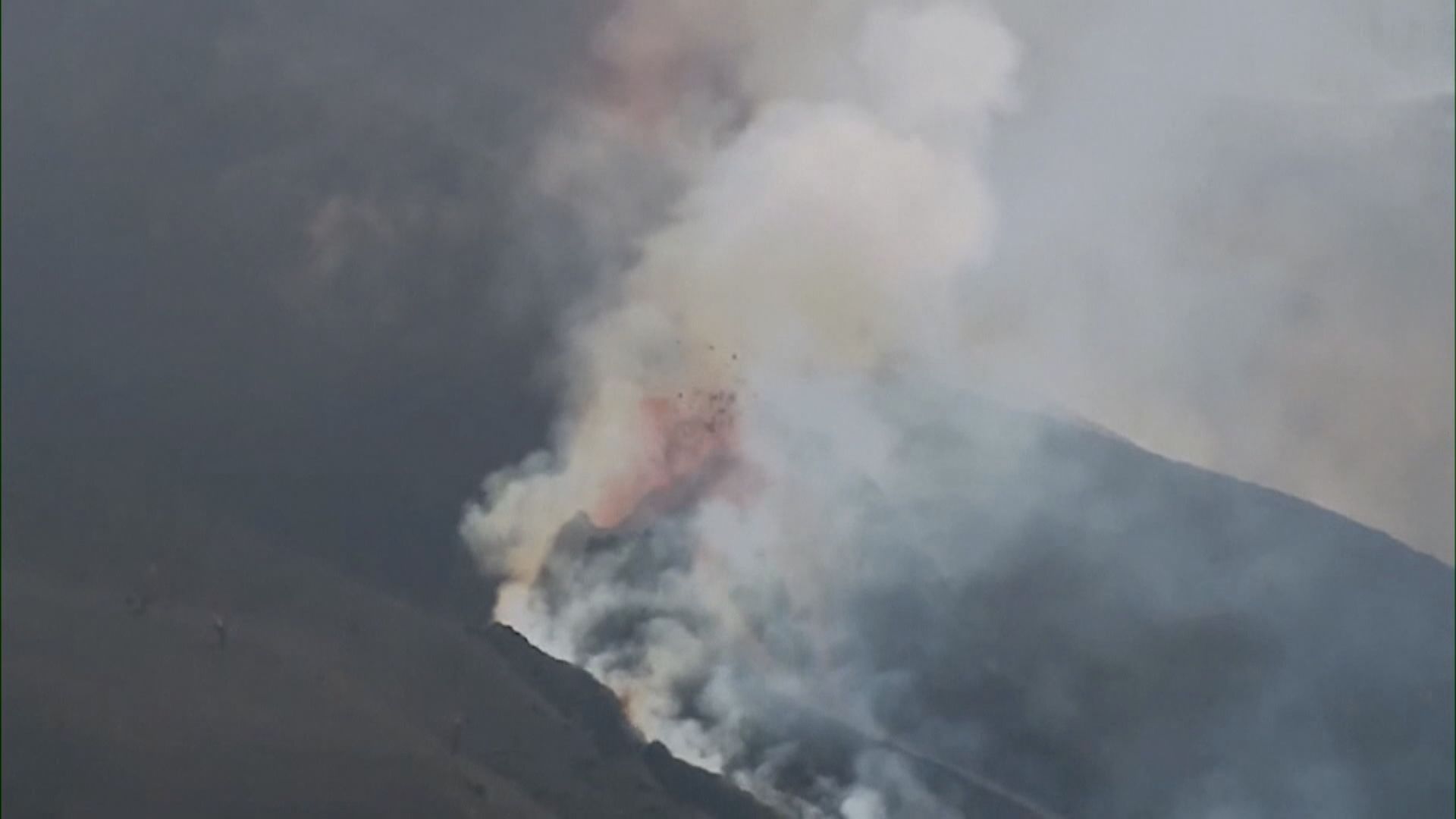 西班牙拉帕爾馬島火山爆發近六千人撤離