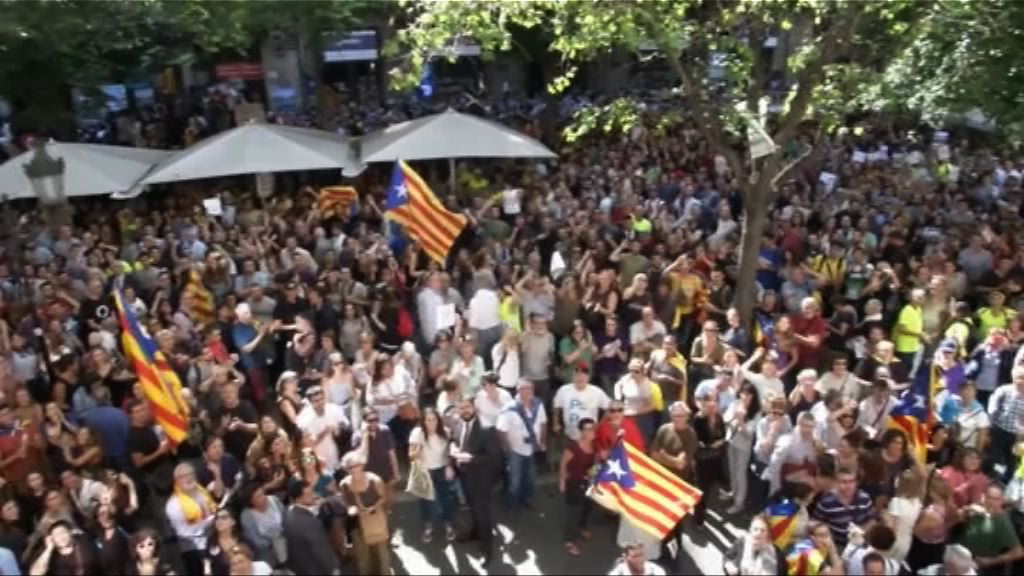 民眾抗議支持加泰獨立領袖被拘留