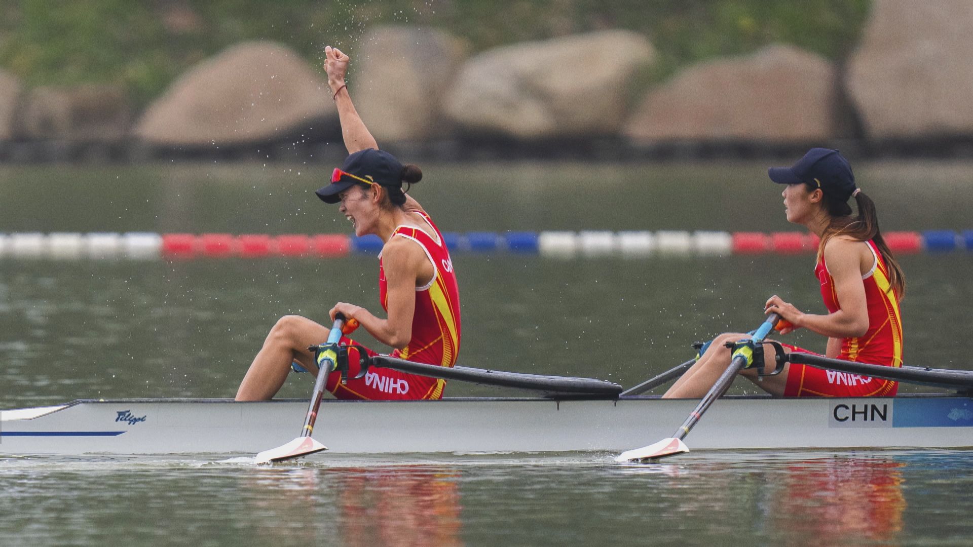 杭州亞運女子輕量級雙人雙槳 中國隊奪得今屆第一金