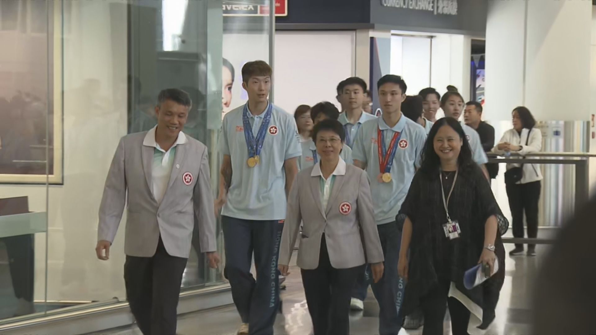 世大運香港代表團返港