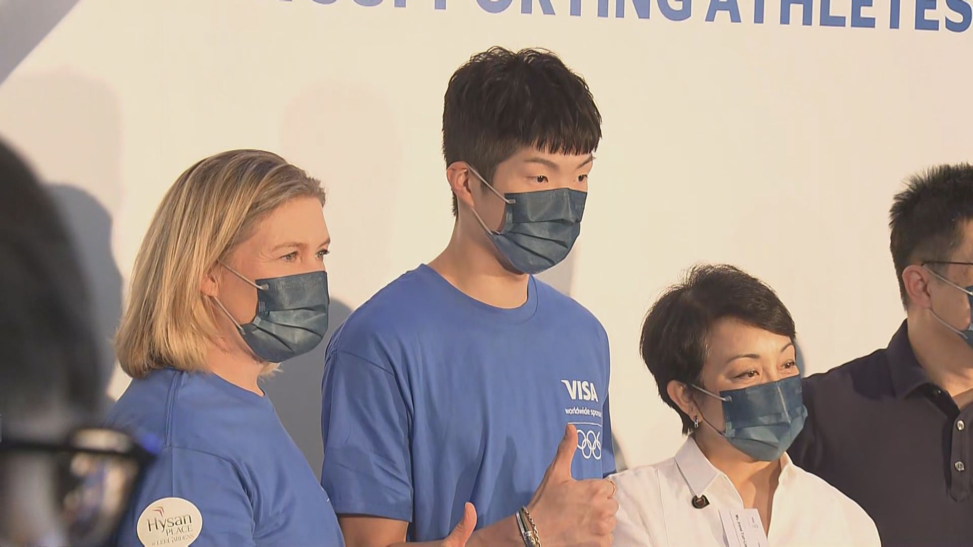 張家朗回港出席活動稱腳傷已無大礙