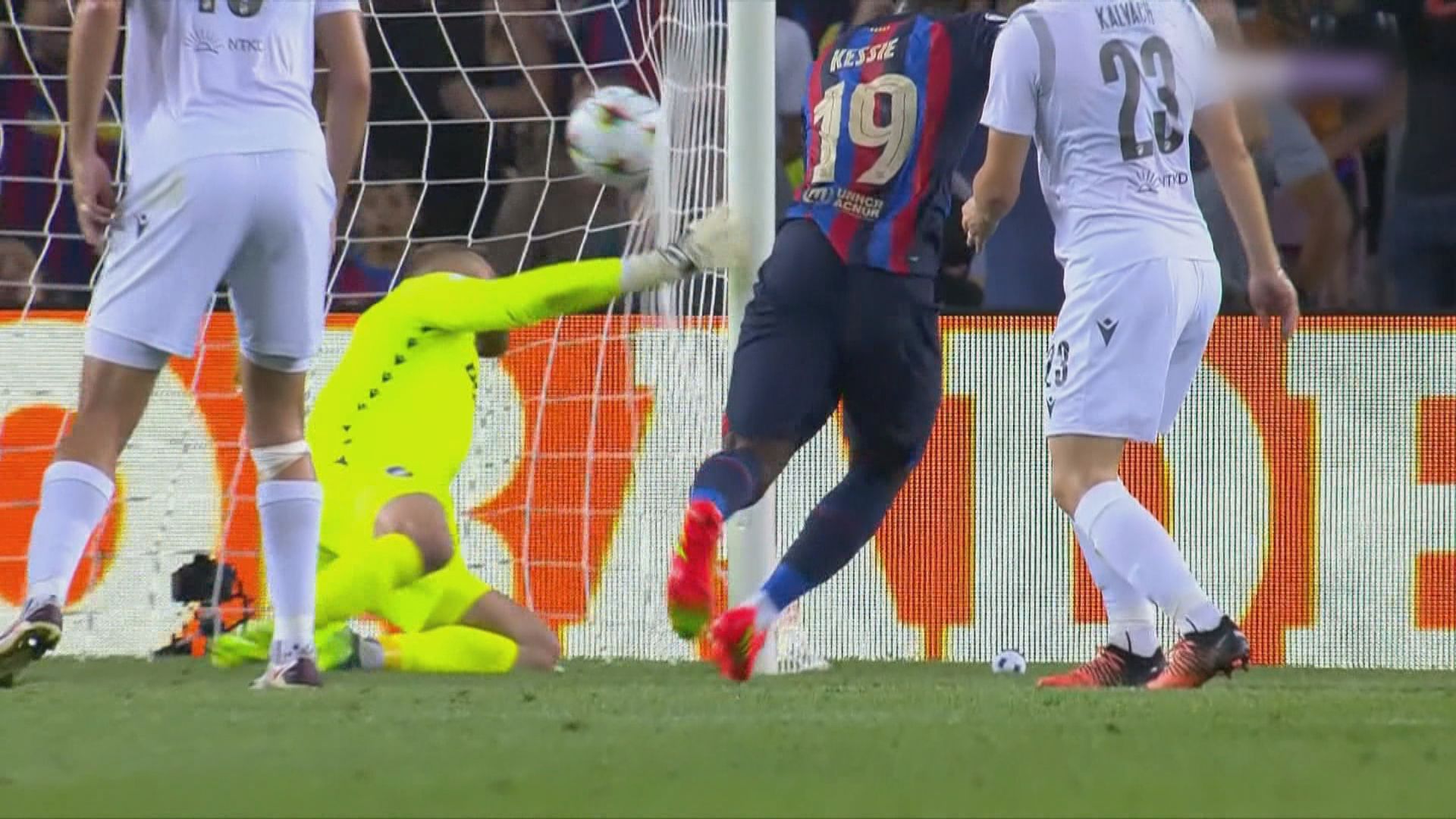 歐聯　巴塞羅那5:1柏辛域陀尼亞