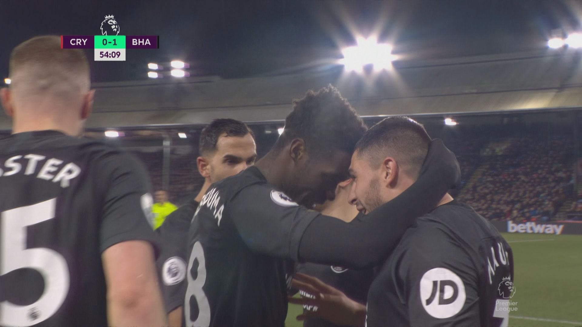 英超　水晶宮1:1白禮頓