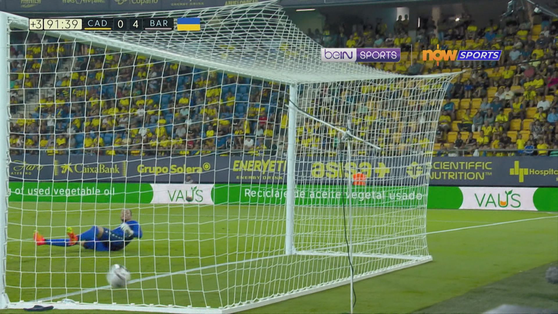 西甲　卡迪斯0：4巴塞羅那