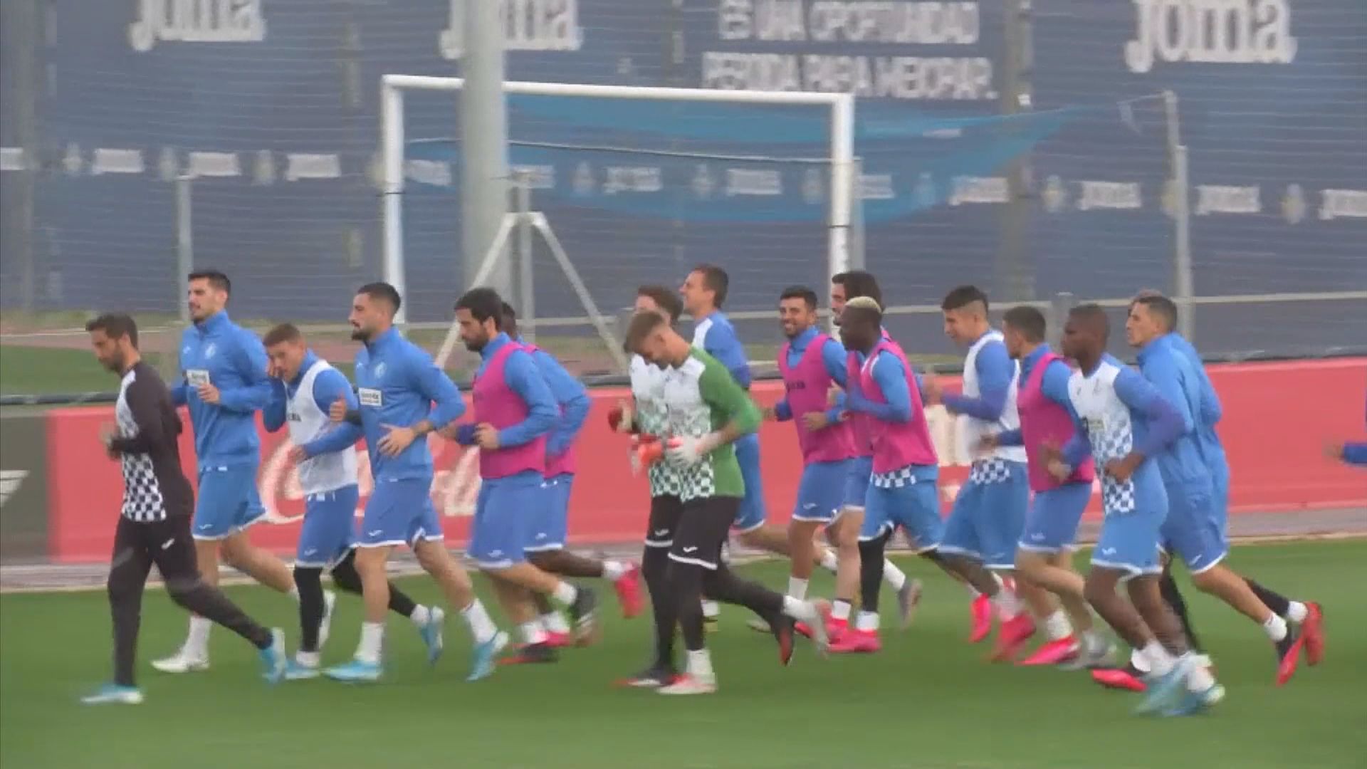 歐洲足協宣布兩場歐霸盃延期