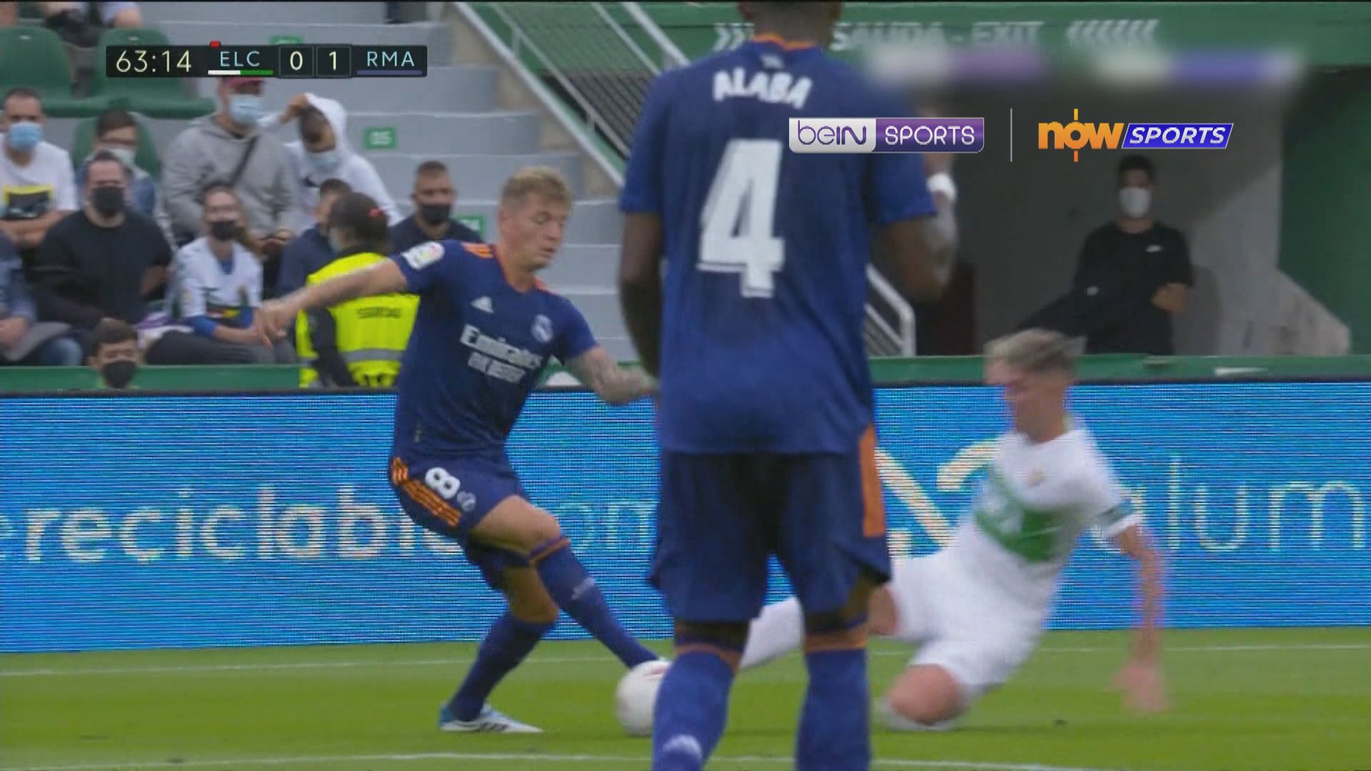 西甲　巴塞羅那1:1艾拉維斯