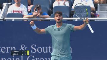 辛辛那提網球公開賽　艾卡拿斯挫杜琛梅亞晉身第三圈