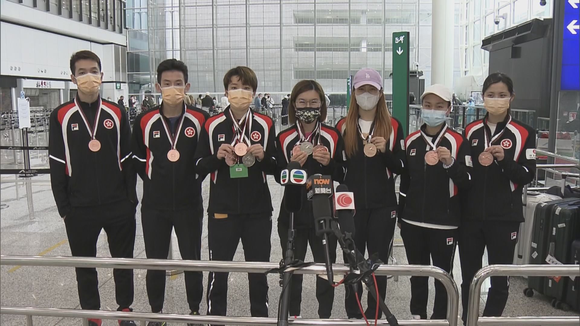 香港乒乓球隊亞錦賽奪一銀三銅後返港
